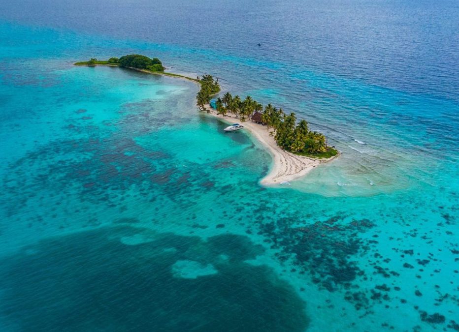 Jungle Meets Sea at Laughing Bird Caye
